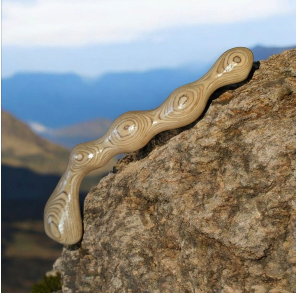 Der Adjutant , Ein  Doppel-Dildo der etwas beeinträchtigten Personen etwas Hilfe geben soll